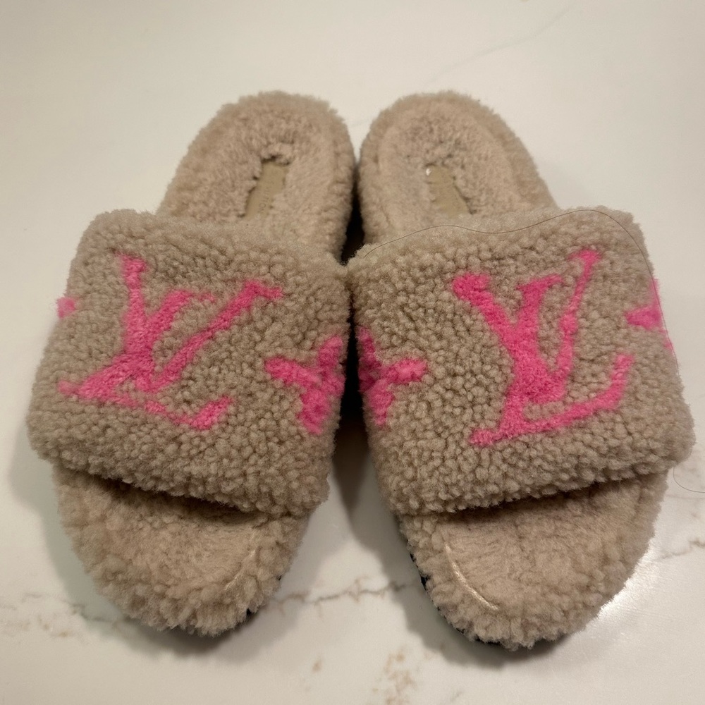 Louis Vuitton Paseo Mule - Size 38.5